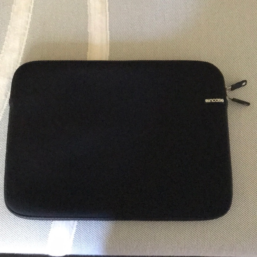 13” laptop case from Incase